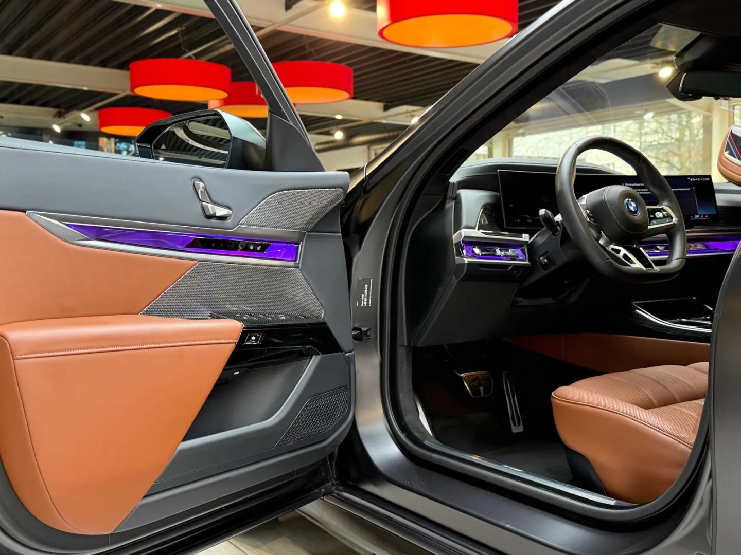 i7 xDr 60 M Sport Pro FROZEN Theatre Individuall