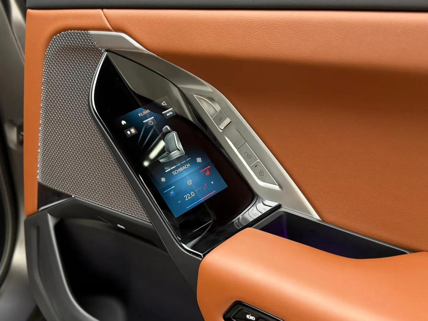 i7 xDr 60 M Sport Pro FROZEN Theatre Individuall