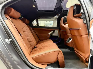 i7 xDr 60 M Sport Pro FROZEN Theatre Individuall