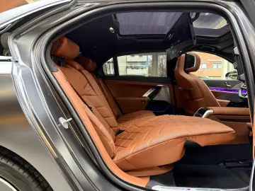 i7 xDr 60 M Sport Pro FROZEN Theatre Individuall