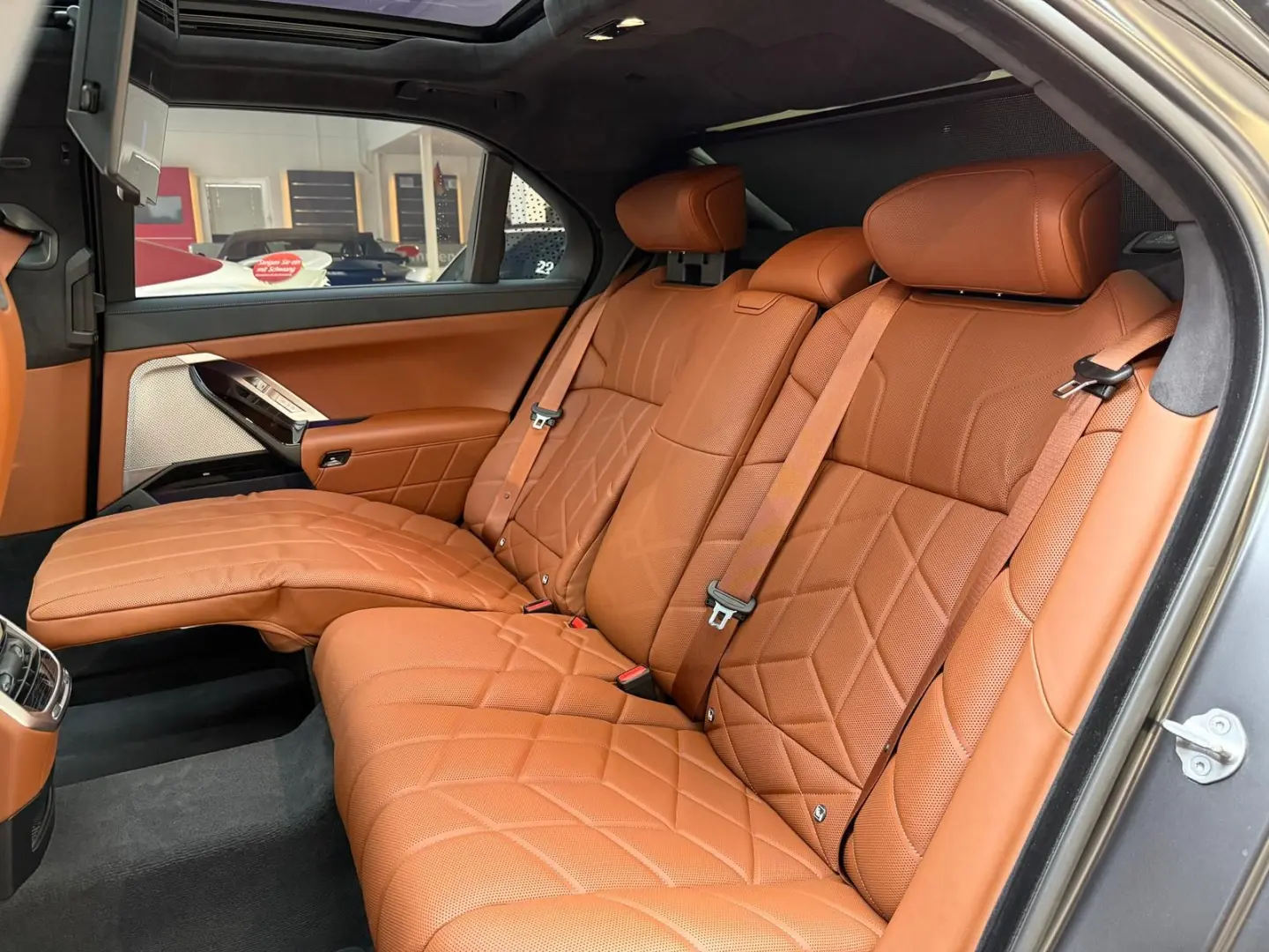 i7 xDr 60 M Sport Pro FROZEN Theatre Individuall