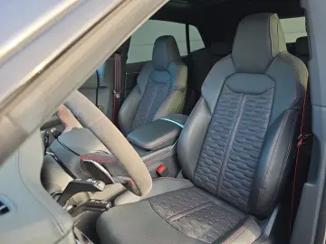 RSQ8 AHK PANO KERAMIK LEDER UPE 175T