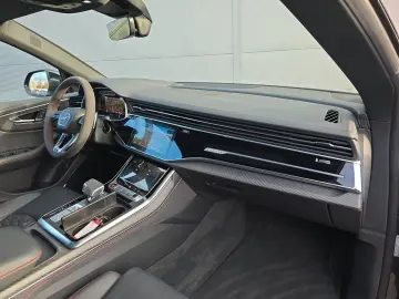 RSQ8 AHK PANO KERAMIK LEDER UPE 175T