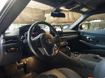 TOYOTA SUPRA GR 3.0 AT Legend