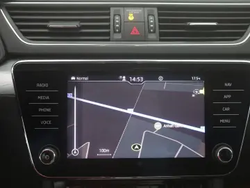 Superb 1.4 TSI iV LED Navi Sitzheizung AHK DAB