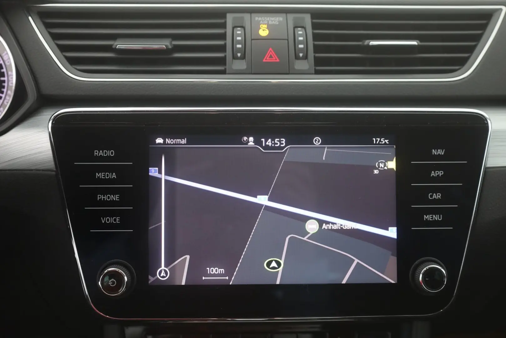 Superb 1.4 TSI iV LED Navi Sitzheizung AHK DAB