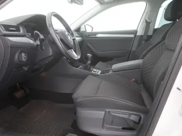 Superb 1.4 TSI iV LED Navi Sitzheizung AHK DAB