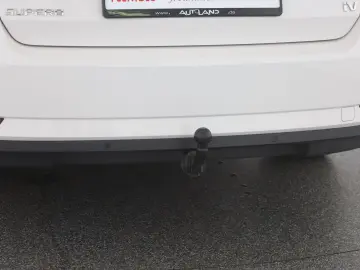 Superb 1.4 TSI iV LED Navi Sitzheizung AHK DAB