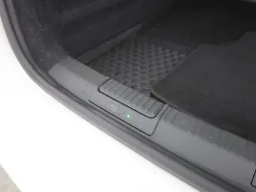 Superb 1.4 TSI iV LED Navi Sitzheizung AHK DAB