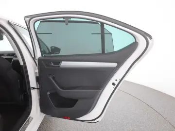 Superb 1.4 TSI iV LED Navi Sitzheizung AHK DAB