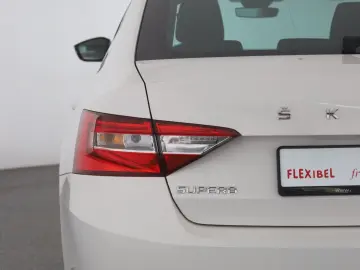 Superb 1.4 TSI iV LED Navi Sitzheizung AHK DAB