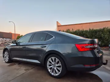 Superb 1.4 TSI IV 272CV !! PHEV HYBRID 73.523 KM