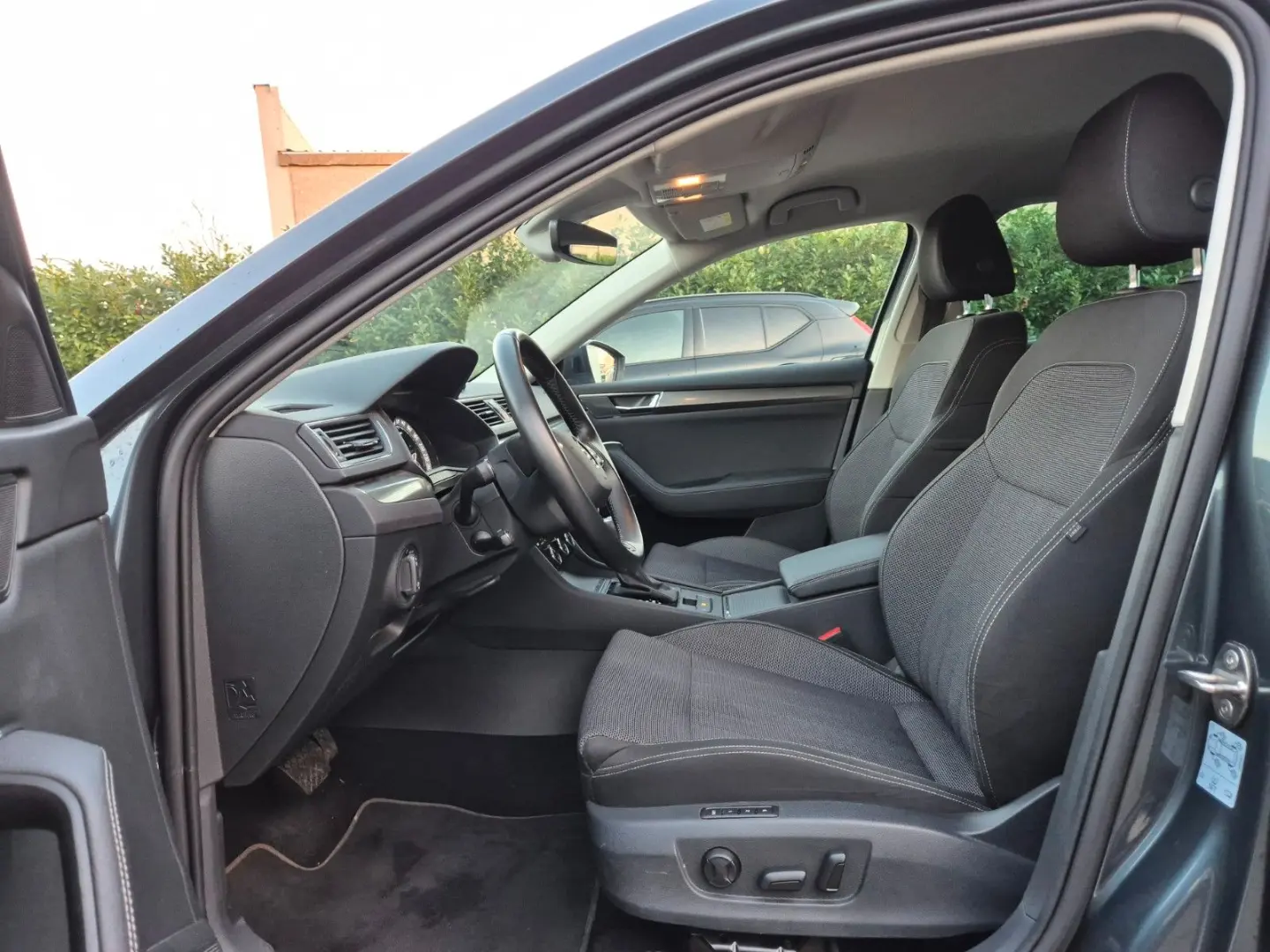 Superb 1.4 TSI IV 272CV !! PHEV HYBRID 73.523 KM