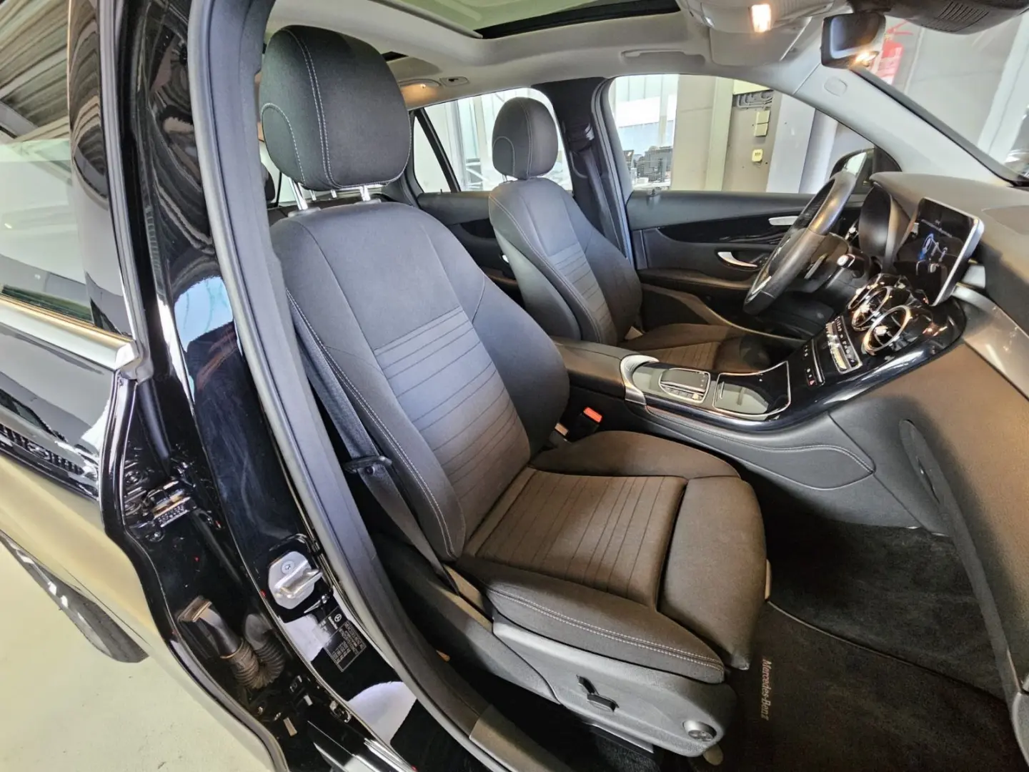 GLC 220 d 4Matic Offroad-Styling AHK Panorama