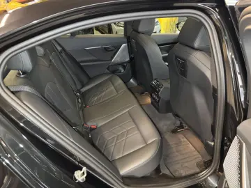 520i M Sport~PANO~LED~KAMERA 360 ~HEAD-UP