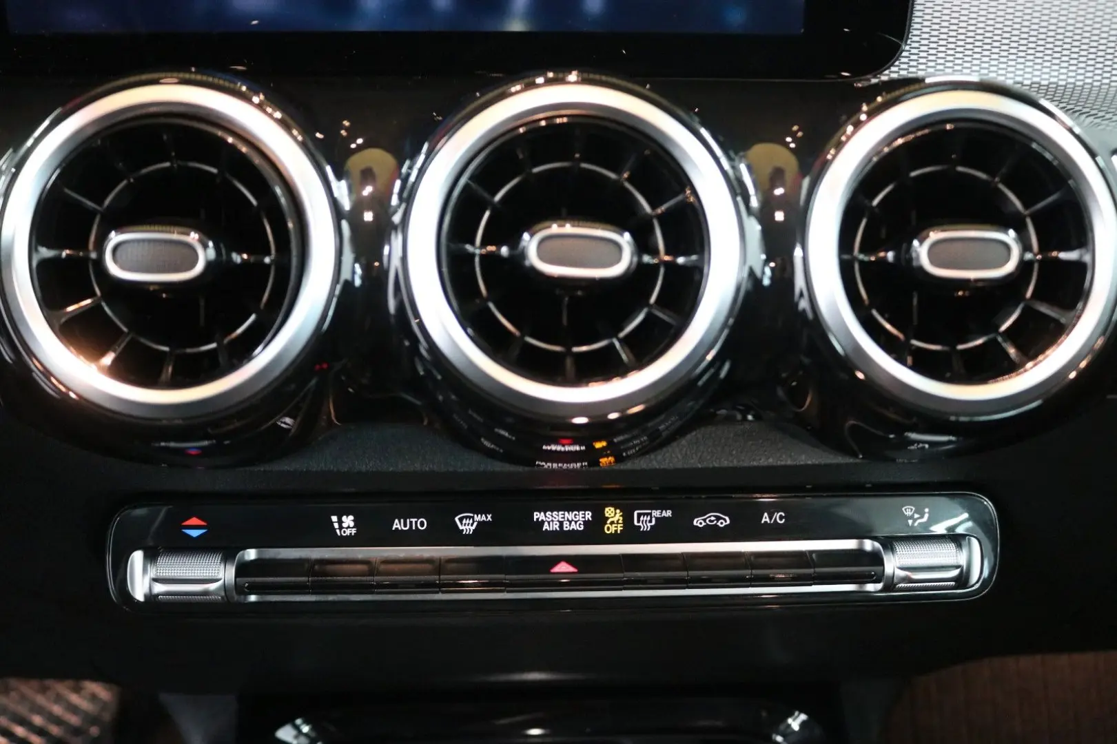 GLB 220 D 8G-DCT STYLE DISTR KAMERA R-VIDEO LED