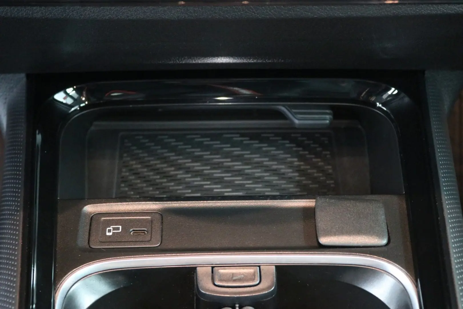 GLB 220 D 8G-DCT STYLE DISTR KAMERA R-VIDEO LED