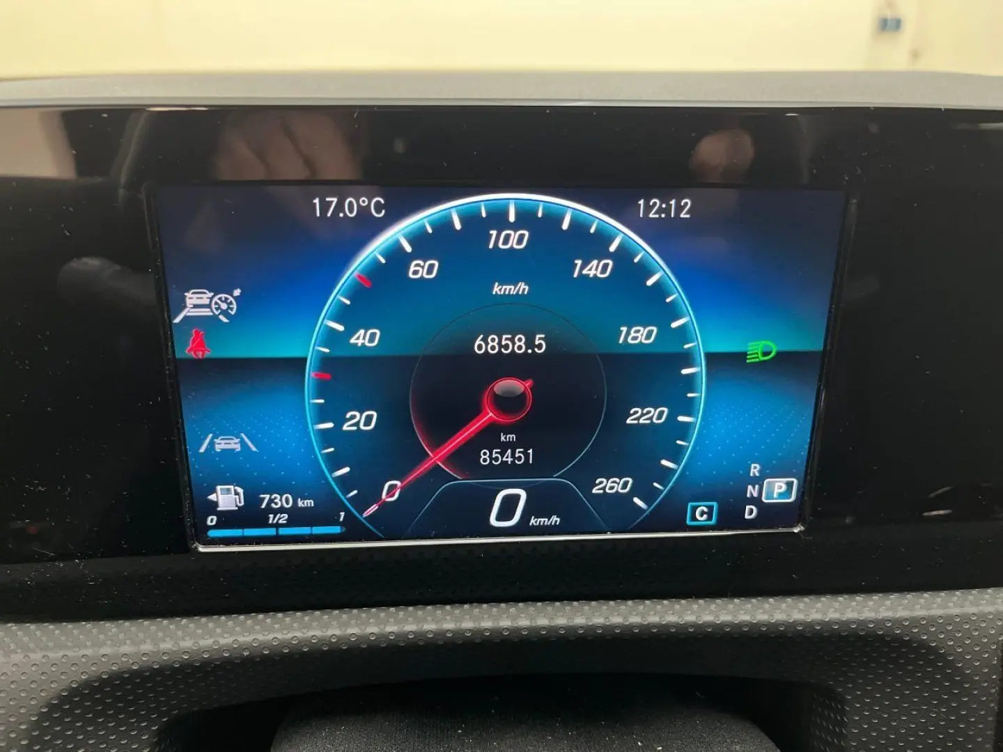 CLA 200 d Progressive ACC BLIS Key LED Lane Navi