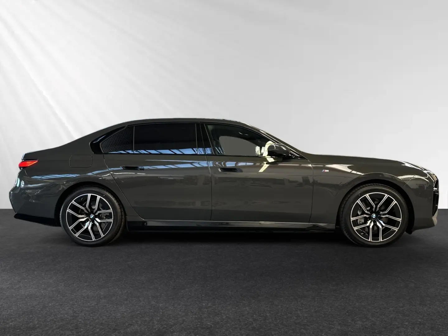 i7 xDrive60 Lr. 777 - br. o.Anz. 27Mon 5`Km p.A.