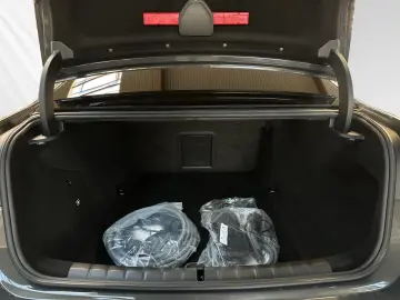 i7 xDrive60 Lr. 777 - br. o.Anz. 27Mon 5`Km p.A.