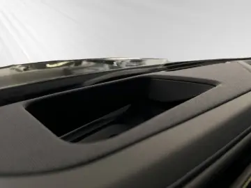 i7 xDrive60 Lr. 777 - br. o.Anz. 27Mon 5`Km p.A.