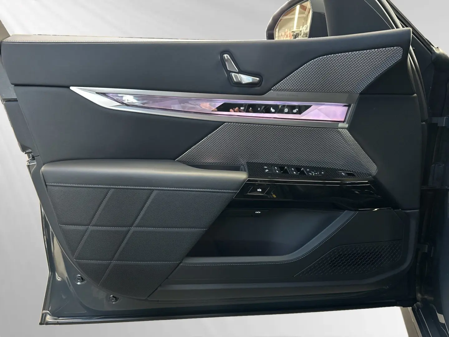 i7 xDrive60 Lr. 777 - br. o.Anz. 27Mon 5`Km p.A.