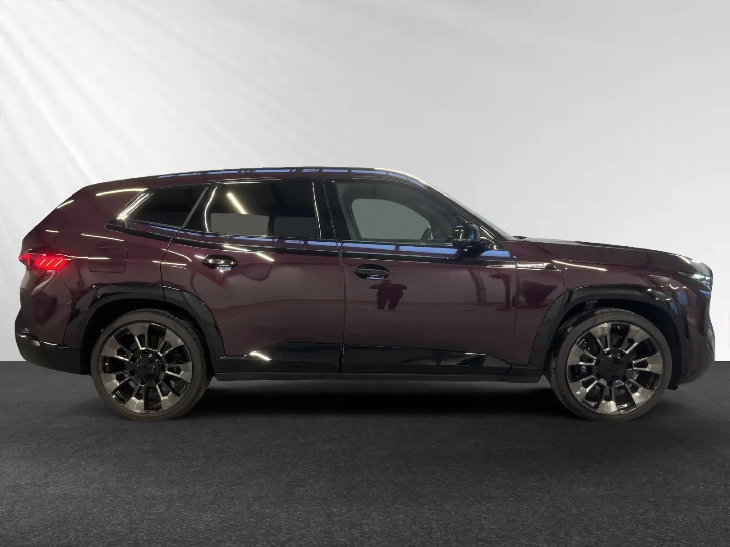 XM 50e Individual Mora met. AHK 23 LMR Autobahna