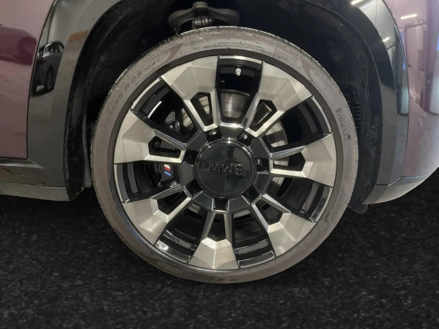 XM 50e Individual Mora met. AHK 23 LMR Autobahna