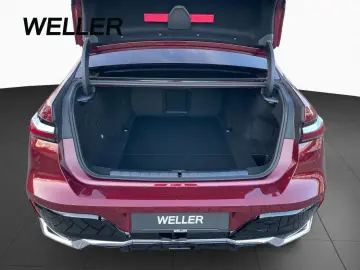 i7 xDr60 649 - 0Anz M-Sport Sky Executive Lounge