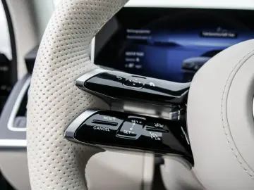 S 580 e 4M AMG BURM DISTR NIGHT AUTONOM HUD 360