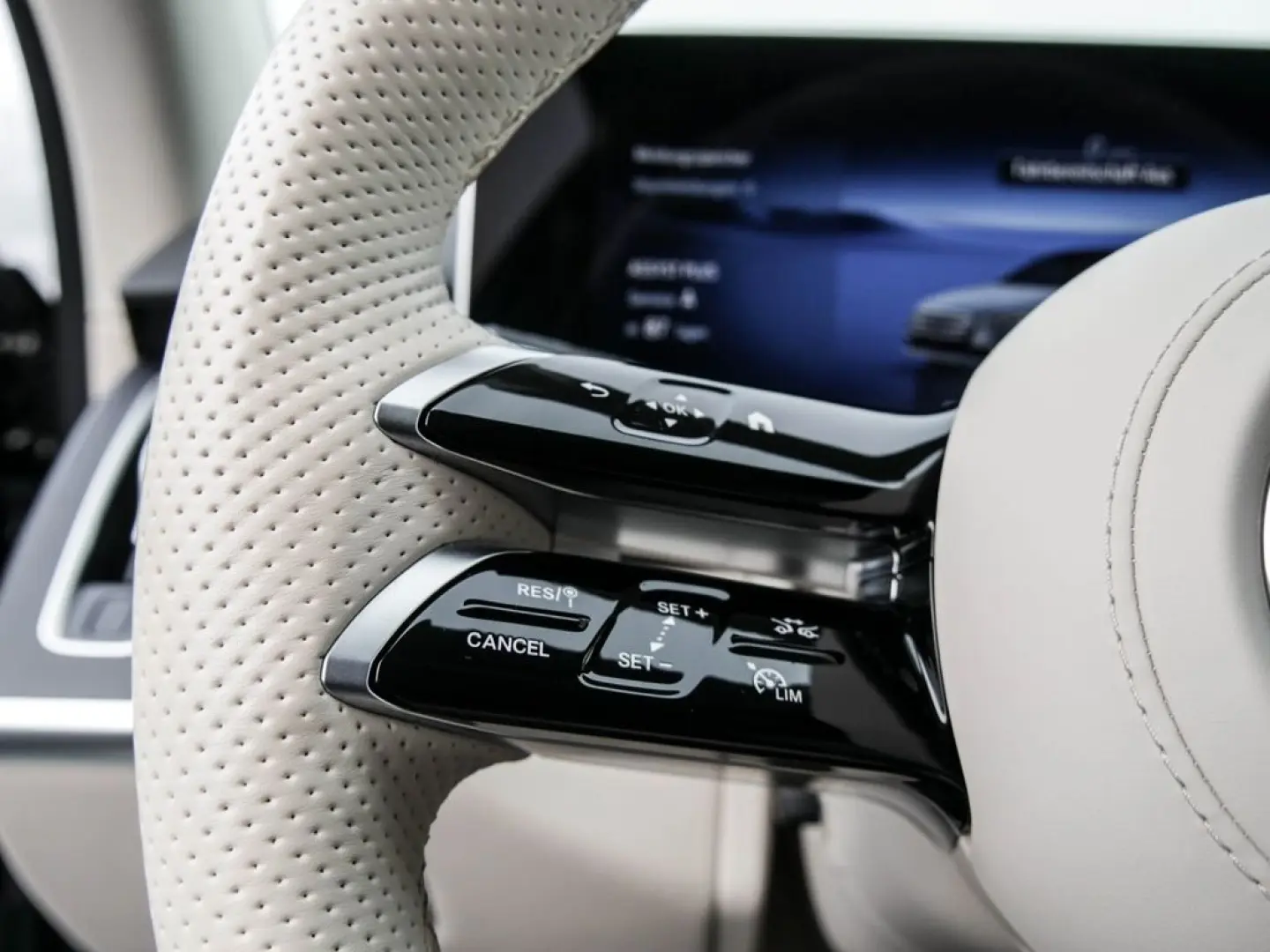 S 580 e 4M AMG BURM DISTR NIGHT AUTONOM HUD 360