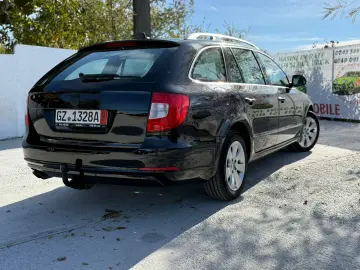 Skoda Superb 2011  2.0 diesel