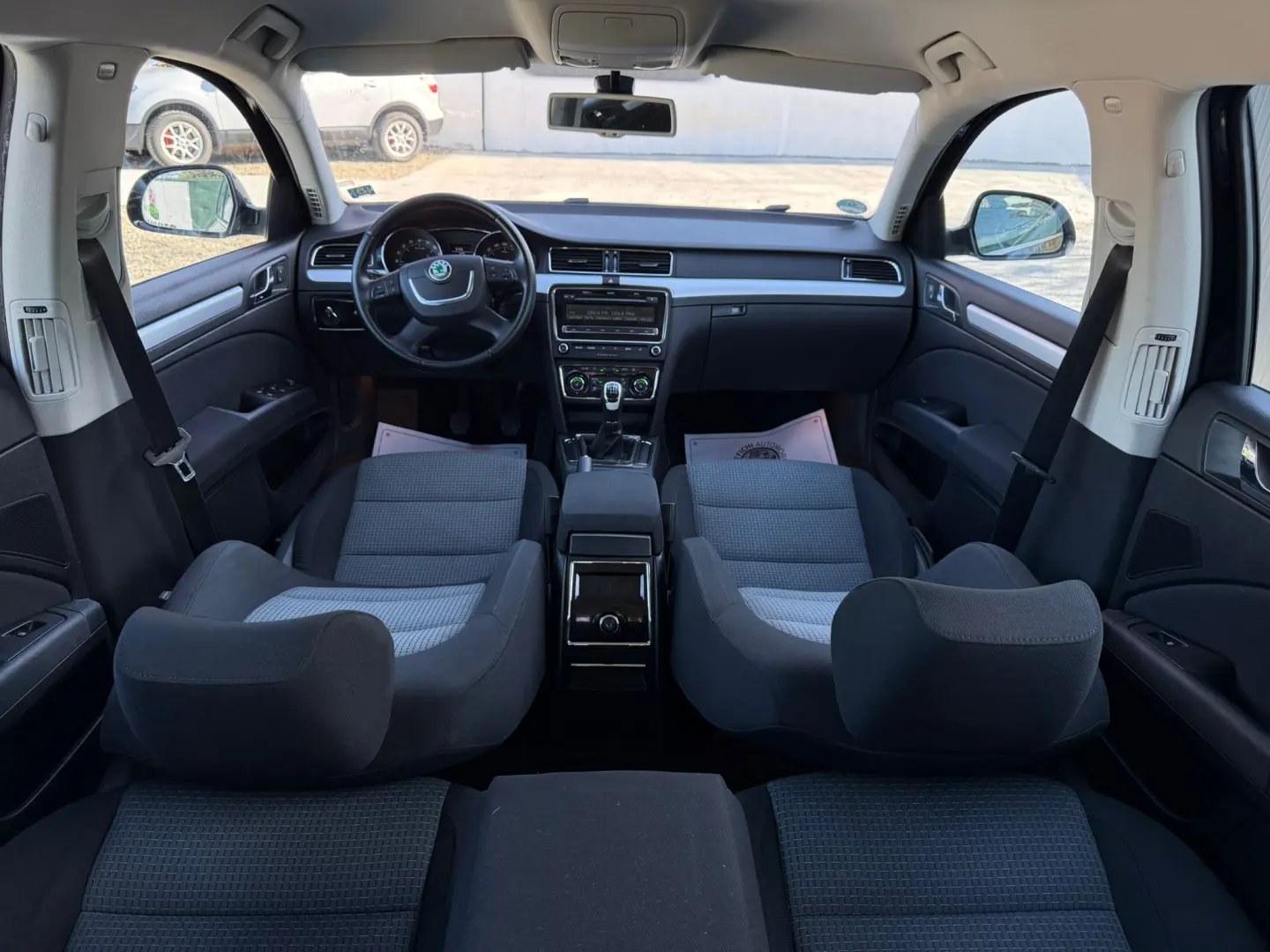 Skoda Superb 2011  2.0 diesel