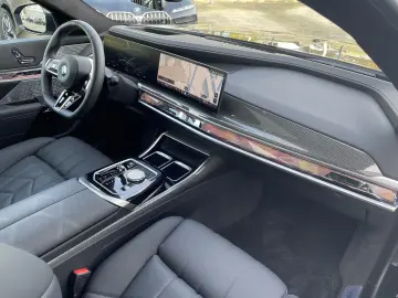 i7 xDrive60 M Sport    Massage B&W TheatreScreen