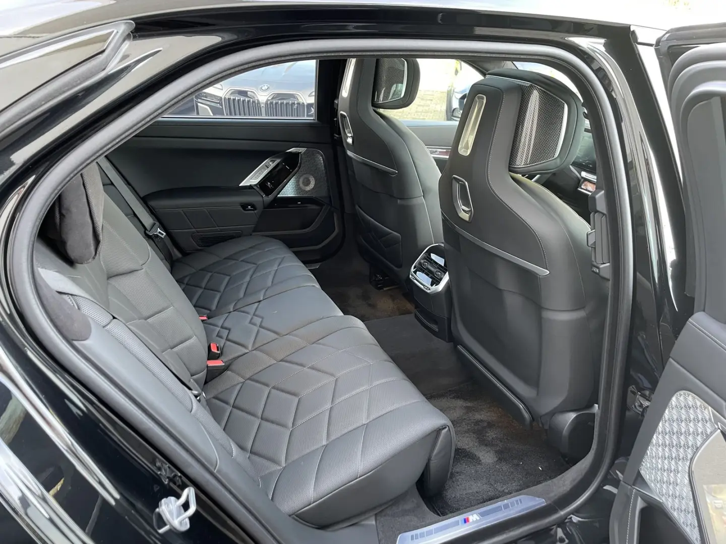 i7 xDrive60 M Sport    Massage B&W TheatreScreen