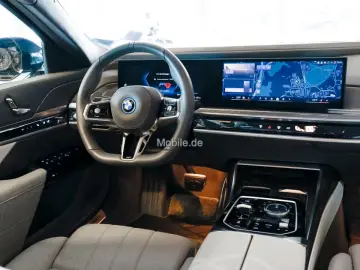 i7 xDrive60 M Sportpaket Innovationsp. Durchlade