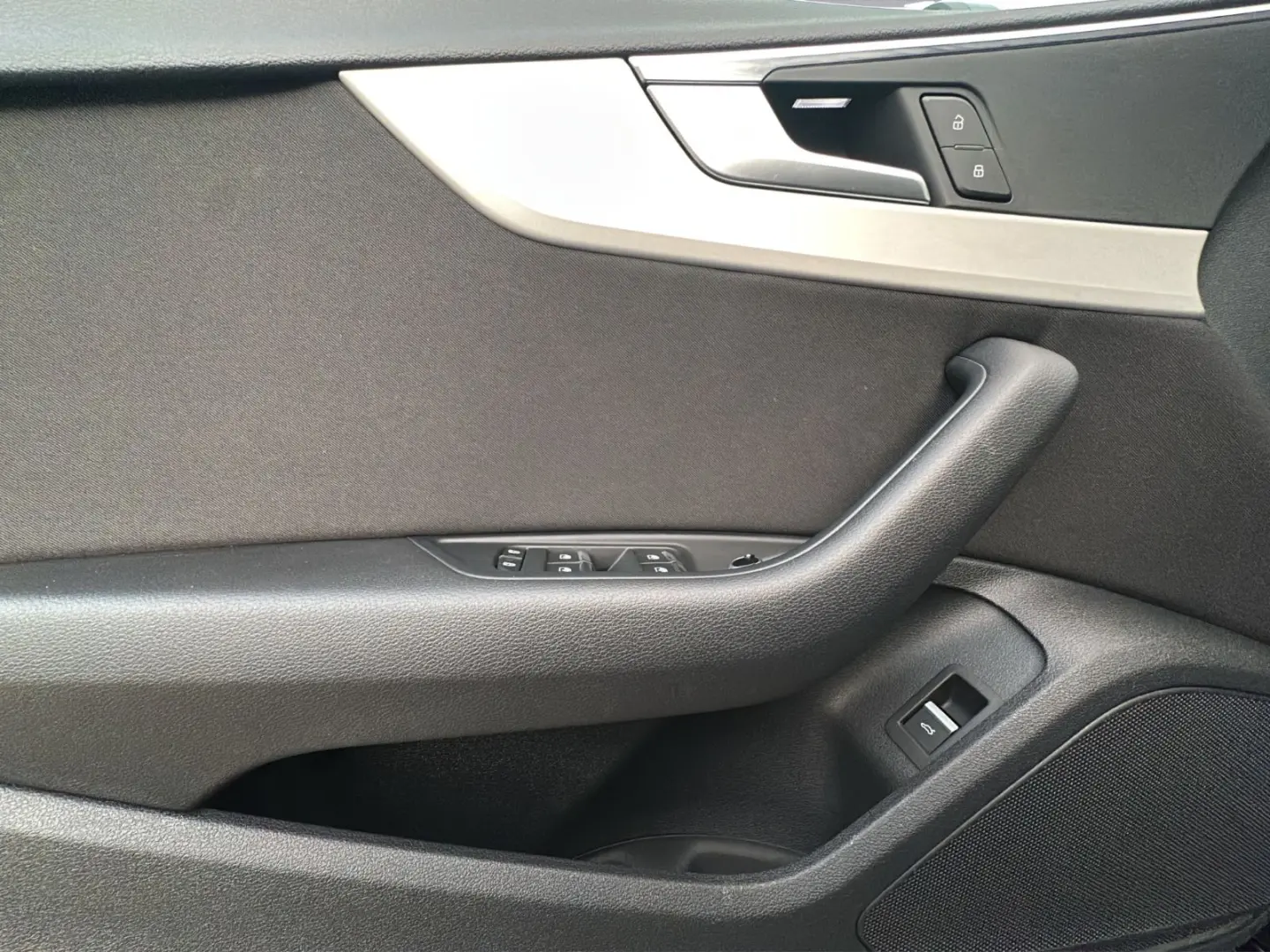 A4 Lim. 40 TFSI S line LED ViCo Cam Navi