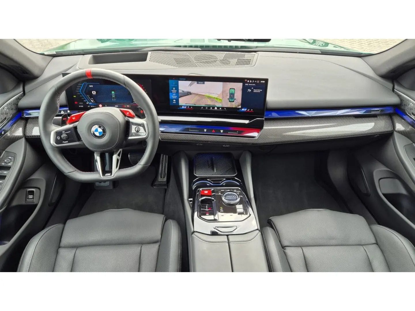 M5 xDrive AHK B&W CARBON V-MAX