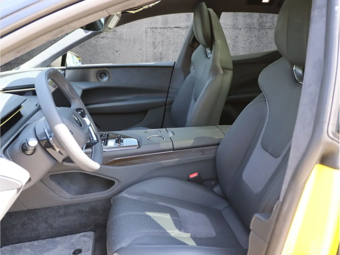 Emeya S  Lotus Leipzig   Executive Seats