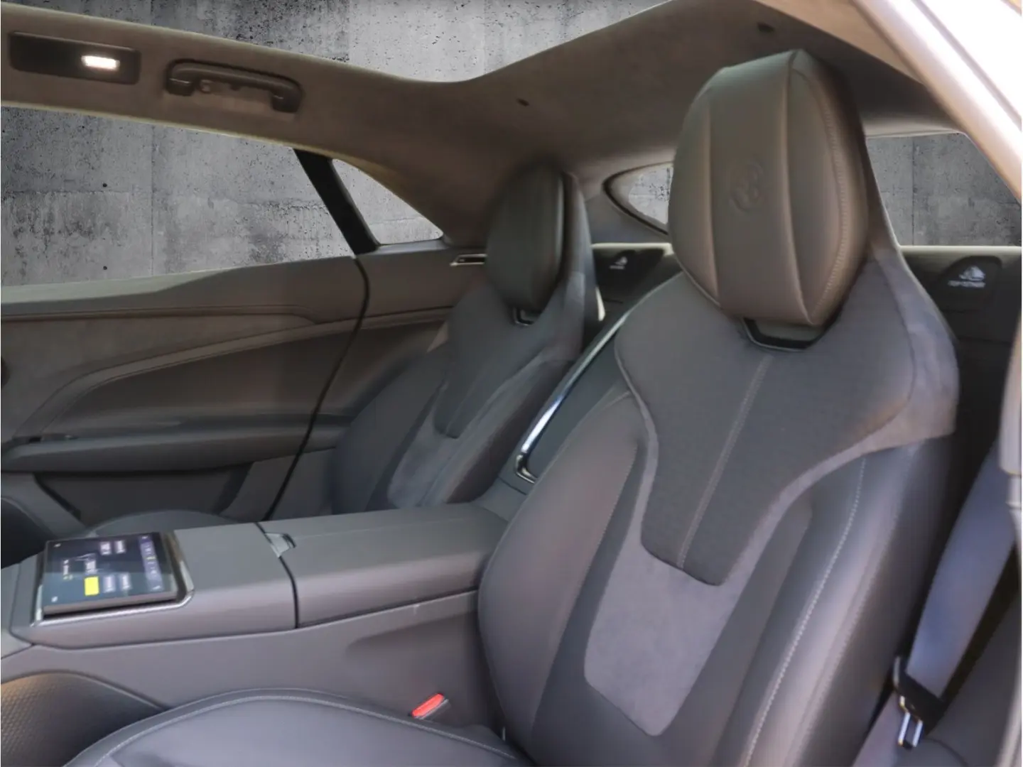 Emeya S  Lotus Leipzig   Executive Seats