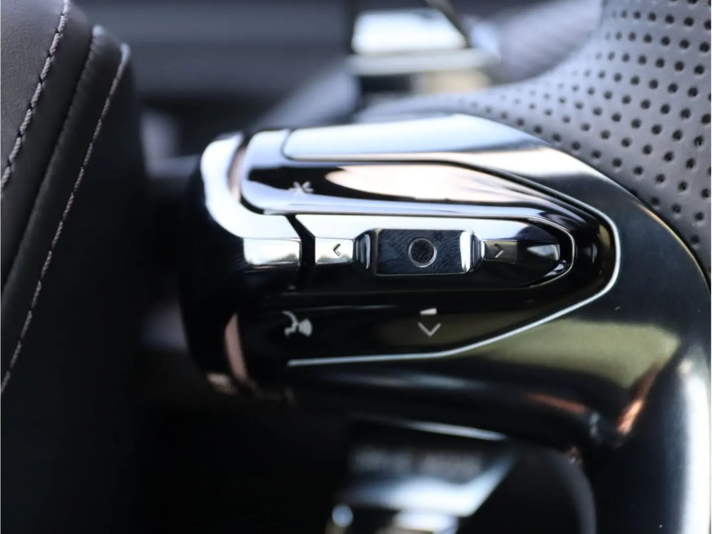 Emeya S  Lotus Leipzig   Executive Seats