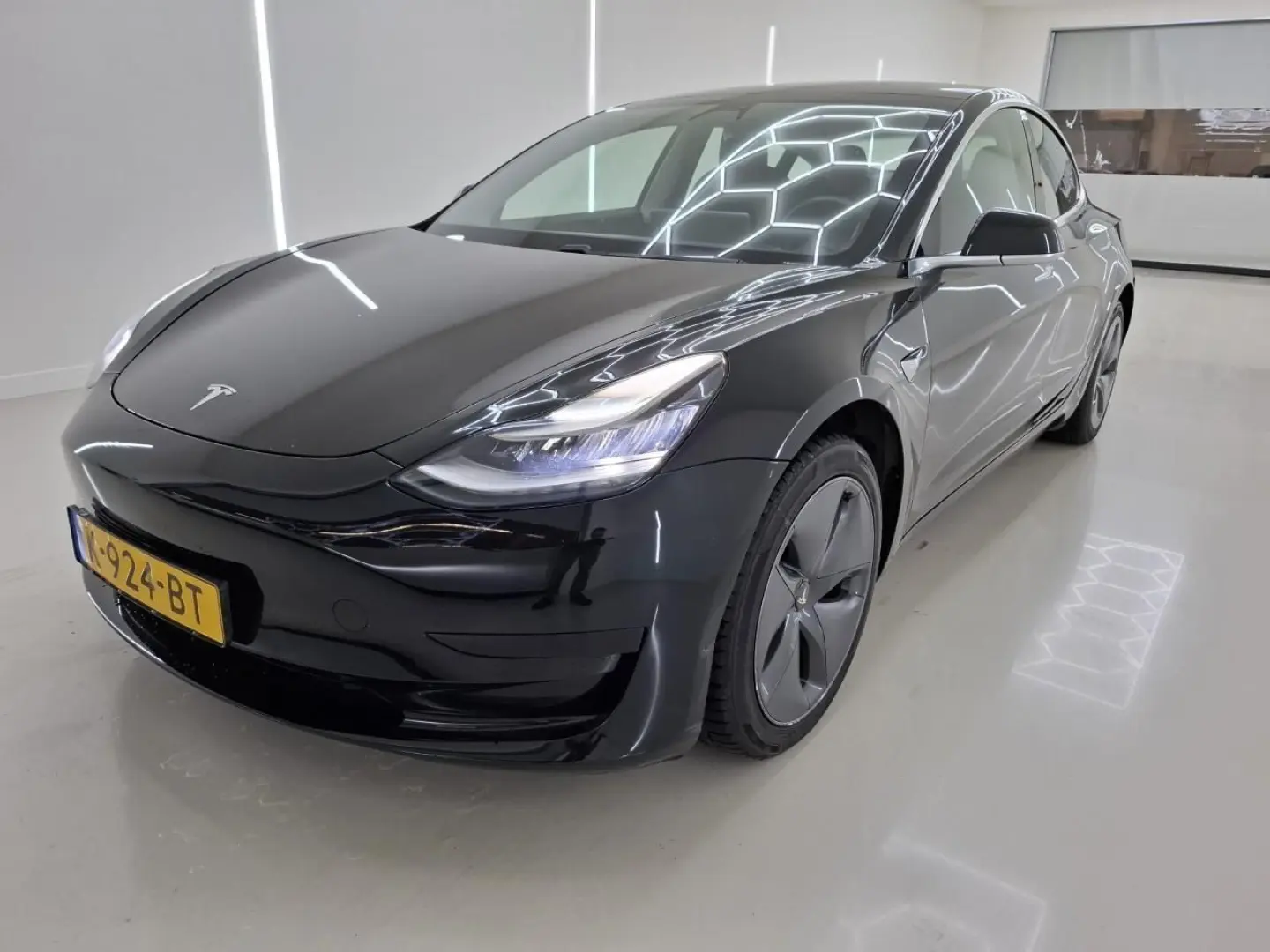 Model 3 Standard RWD Plus 93% SoH [ LFP ACCU AUT
