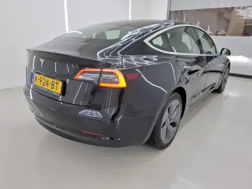 Model 3 Standard RWD Plus 93% SoH [ LFP ACCU AUT