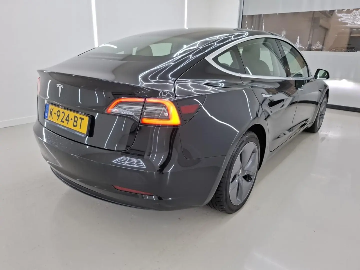 Model 3 Standard RWD Plus 93% SoH [ LFP ACCU AUT