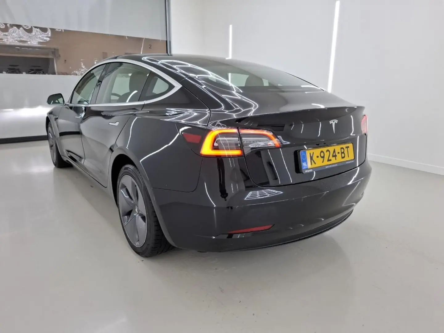 Model 3 Standard RWD Plus 93% SoH [ LFP ACCU AUT