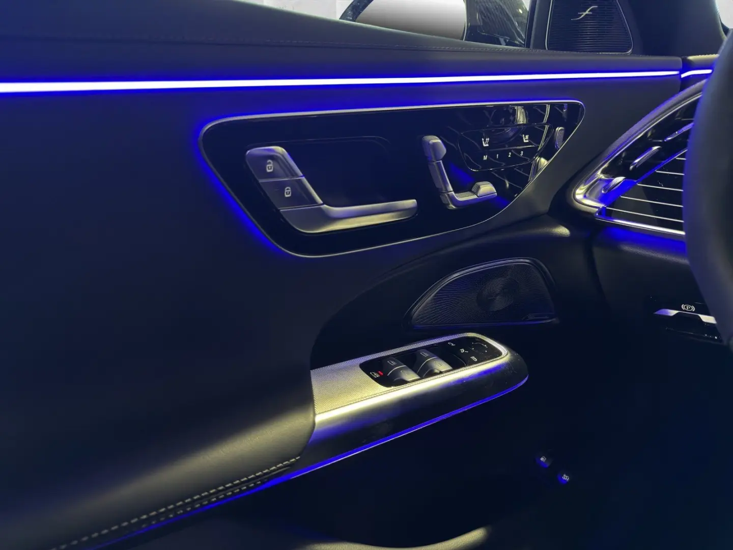 E 53 AMG Hybrid Premium  4M  Pano HUD Burmes 21