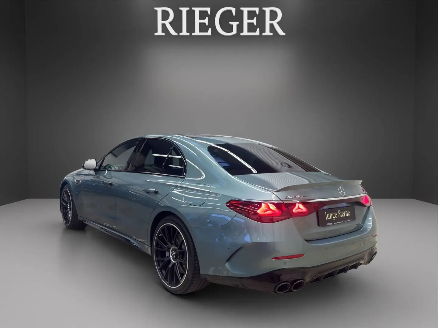 E 53 AMG 4M  Pano HUD Burmester Superscreen 21