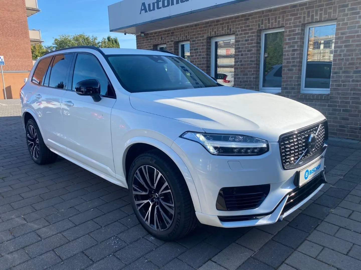XC90 T8 Plus Dark Recharge Plug-In Hybrid Twin