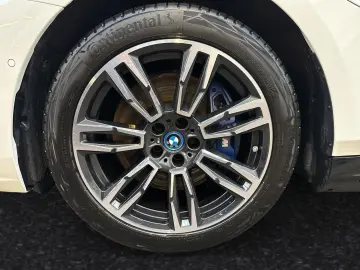 550e xDrive M Sport AHK B&W Autobahnass. Head-Up