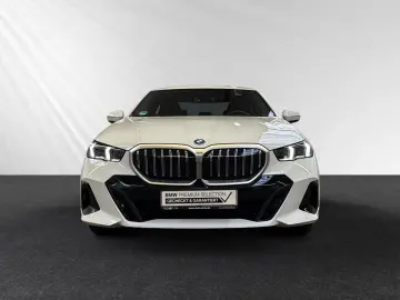 550e xDrive M Sport AHK B&W Autobahnass. Head-Up